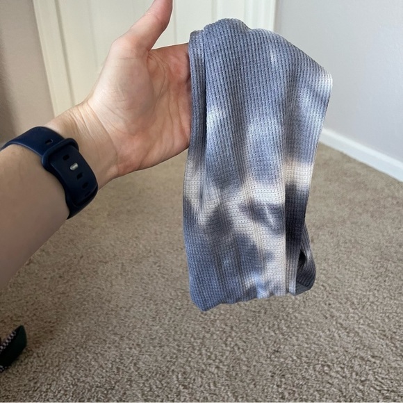 *2/$15* Tie Dye Top Knot Headband - Picture 3 of 5